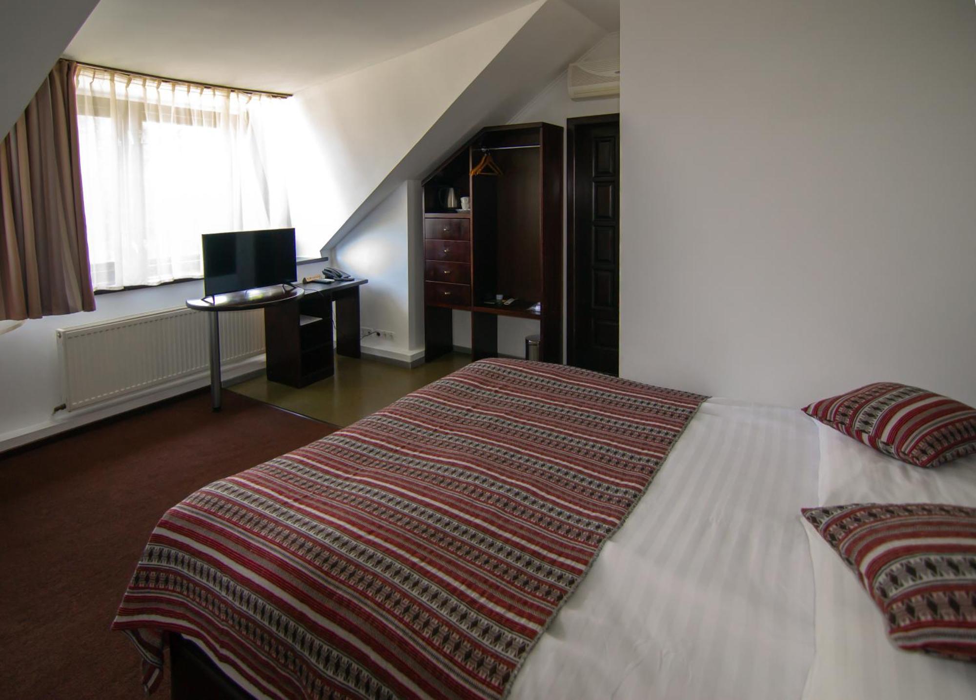 Knyazha Hora Hotel Kaniw Zimmer foto
